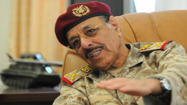 دبلوماسيون غربيون: الإمارات تجهض تعيين الأحمر قائدا للجيش اليمني