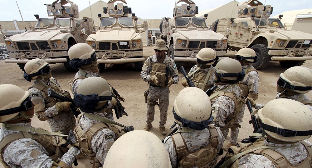قائد القوات الأمريكية بالشرق الأوسط يزور منطقة جازان السعودية