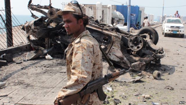 استئناف المعارك بين القوات اليمنية ومقاتلي القاعدة في عدن