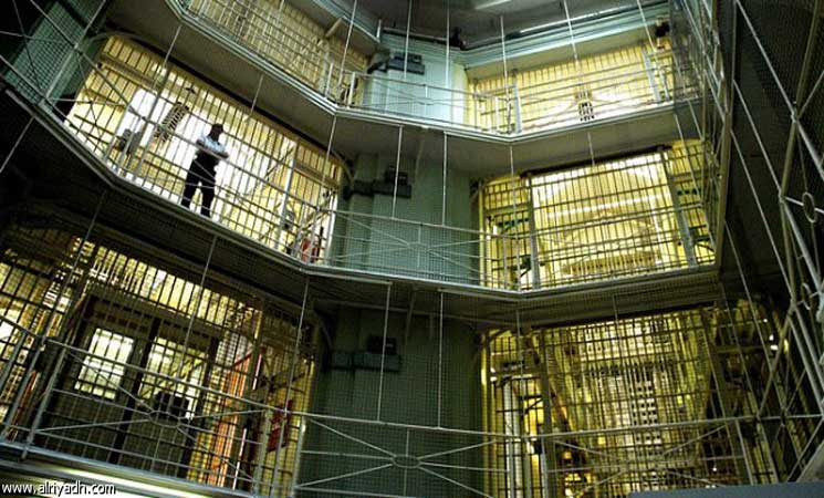 كاميرات سرّية تكشف سوء معاملة المعتقلين الأجانب في السجون البريطانية