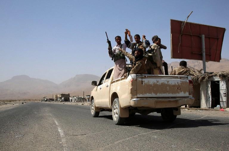 الجيش اليمني يسيطر على معسكر استراتيجي في الجوف