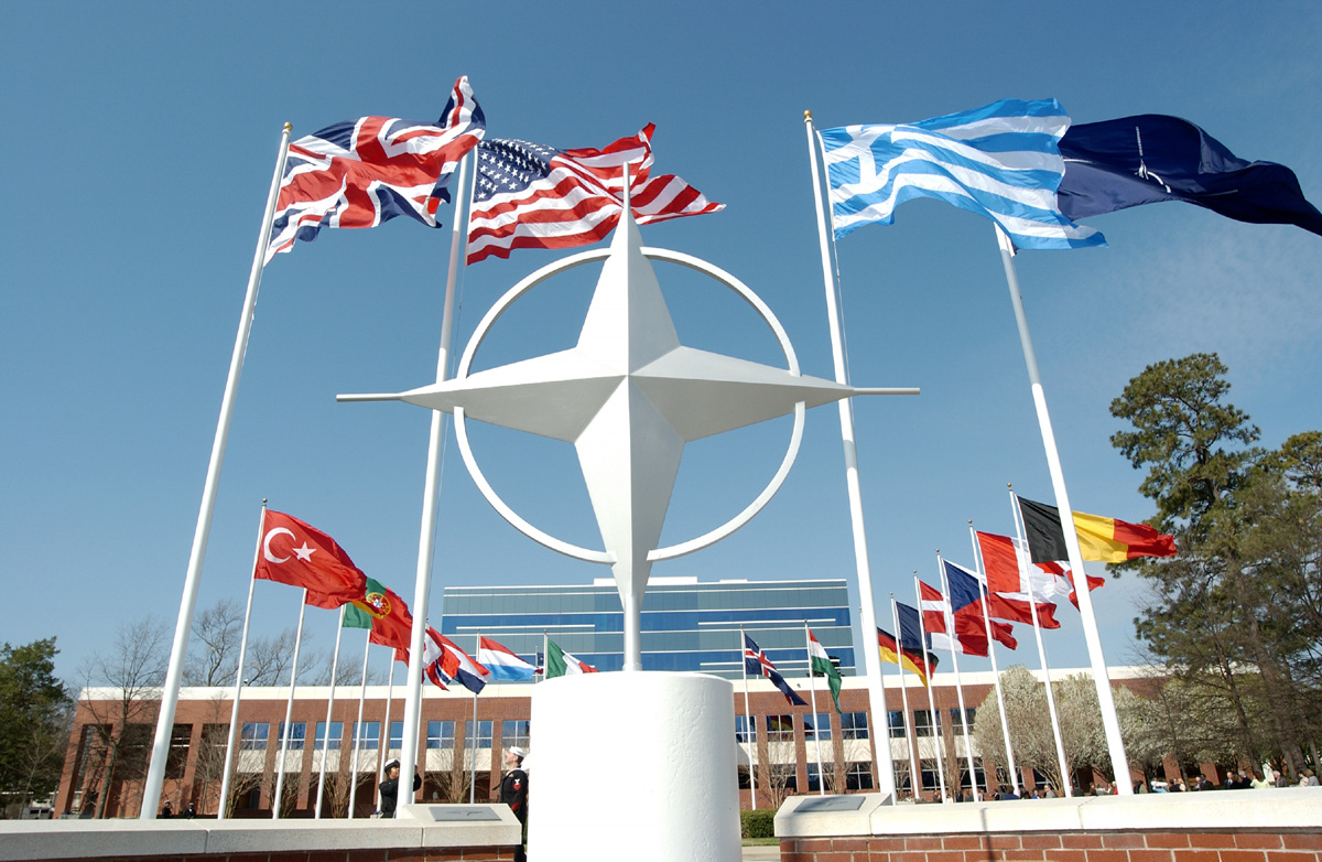 وزراء خارجية الناتو "قلقون" من تدهور الأوضاع في العراق