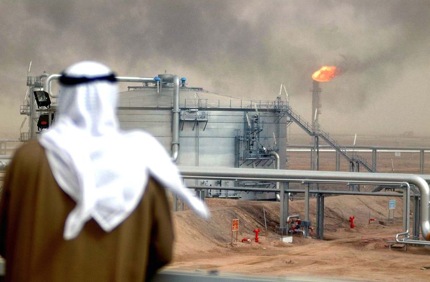 السعودية تتوقع 50% من دخلها بعيداً عن النفط بحلول 2020