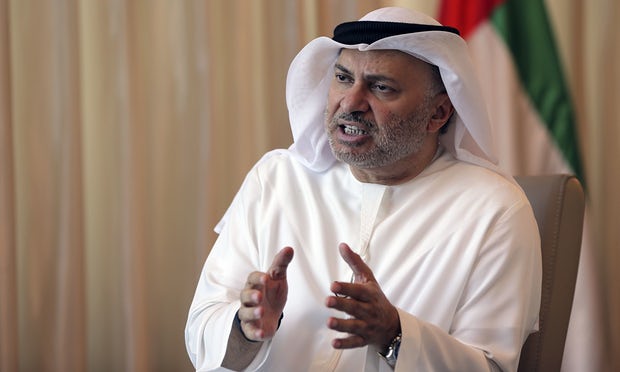 قرقاش للغارديان: نطالب الغرب بأن يراقب قطر
