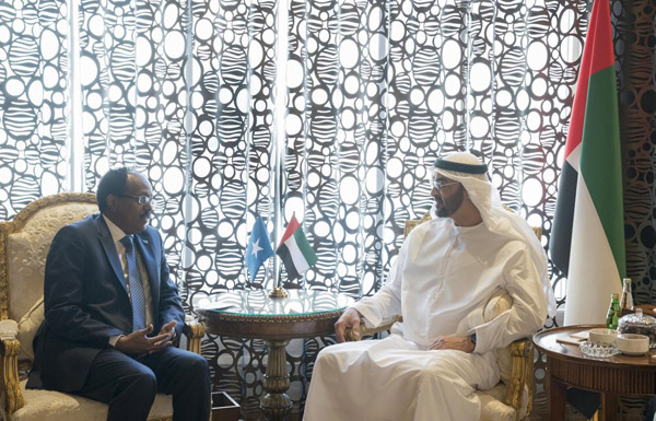 محمد بن زايد يستقبل الرئيس الصومالي على وقع اتهامات أممية بدعم الإرهاب