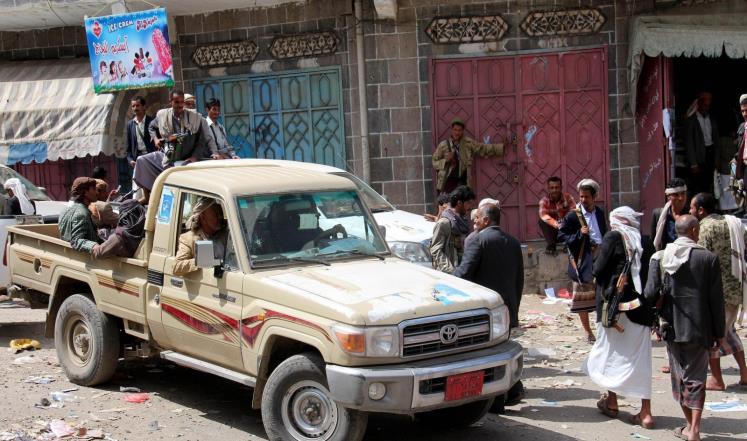 مقتل حوثيين في مواجهات رداع وغارة جوية تقتل عناصر من القاعدة