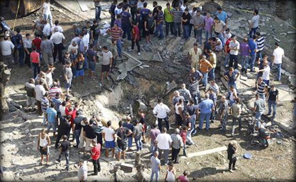  قتيلان و25 جريح في تفجيري انتحاري استهدف الشرطة اللبنانية 