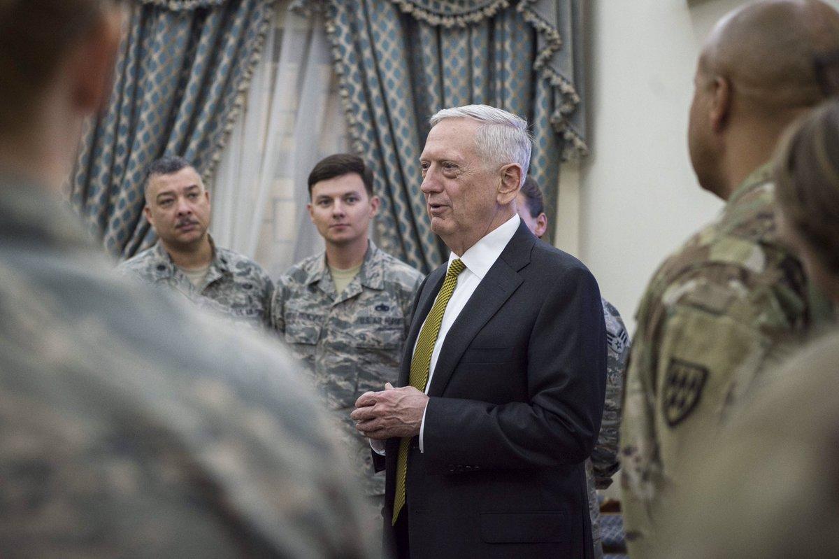 وزير الدفاع الأمريكي يبحث في جيبوتي توسيع قاعدة بلاده العسكرية