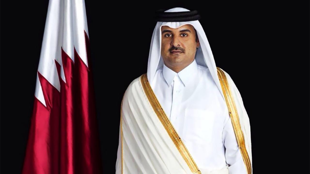 أمير قطر يصل بولندا في أول زيارة منذ توليه الحكم