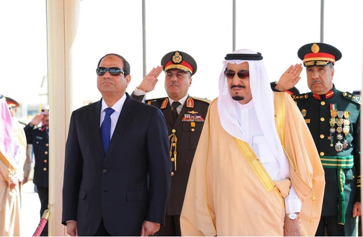 ميدل إيست: "السيسي" استخدم الحوثيين كورقة لابتزاز السعودية