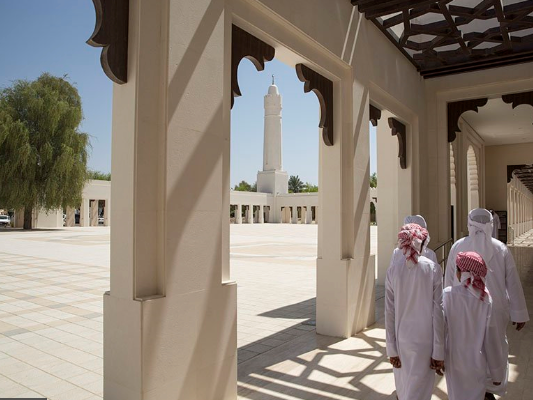 محمد بن زايد: "مساجد الإمارات تجسّد منابر الخير والتسامح والوسطية"
