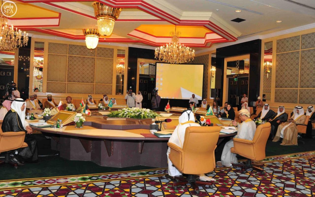 دول الخليج تتفق على التكامل عبر بوابتي الأمن والاقتصاد