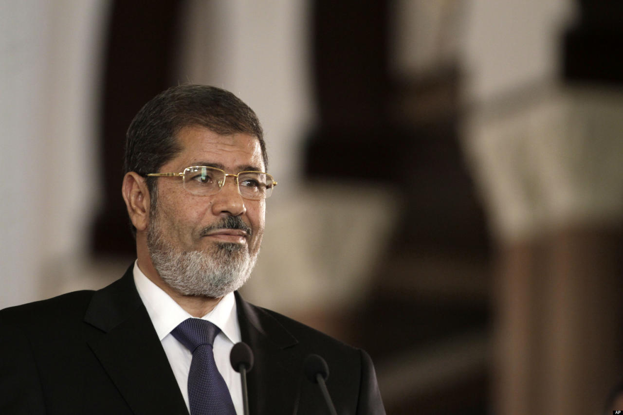 المؤبد للرئيس مرسي والإعدام لـ3 إعلاميين بقضية "التخابر مع قطر"