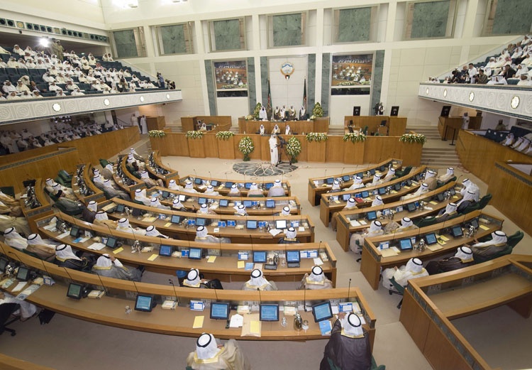 "نواب الكويت"ينتقدون عدم تجاوب وزراء مع استجواباتهم