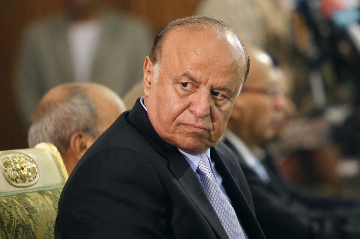 الرئيس اليمني يقرر نقل مقر البرلمان من صنعاء إلى عدن