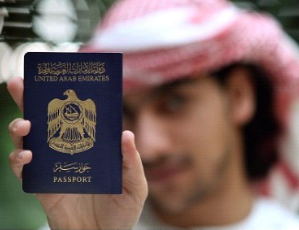 عبدالله بن زايد: إعفاء المواطنين من تأشيرة "شنغن" قريباً