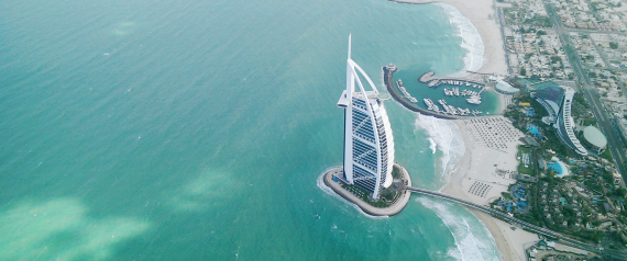 "فايننشال تايمز": انخفاض الناتج المحلي للفرد في الإمارات بشكل حاد