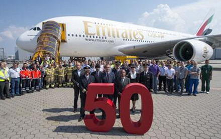 طيران الإمارات تتسلم الطائرة الـ 50 الأكبر في العالم 