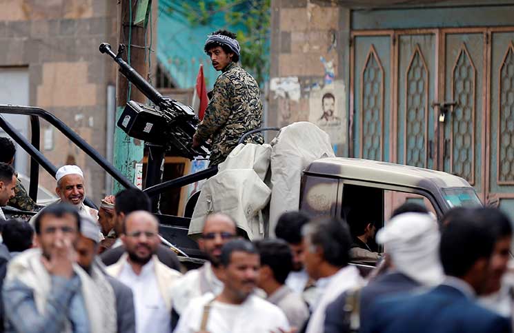 مصدر مقرب من الحوثيين: المخلوع صالح اخترق قيادات حوثية كبيرة