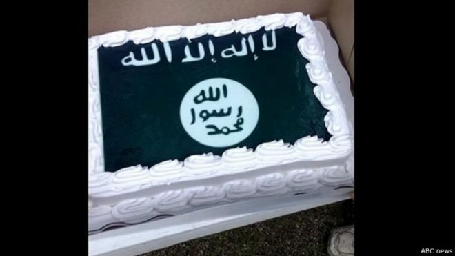 "كعكة تنظيم الدولة الإسلامية" تجبر "وولمارت" الأمريكية على الإعتذار