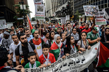 السلطات الأمريكية توقف معتصمين ضد العدوان على غزة في نيويورك