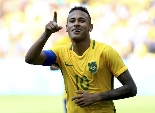 نيمار يمنح البرازيل ذهبية كرة القدم الثمينة