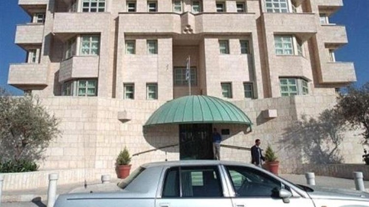 مصدر: لا عودة لطاقم سفارة إسرائيل إلى عمان دون محاكمة قاتل الأردنيين