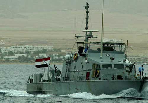 القاهرة تهدد بقصف السفن القطرية في المتوسط