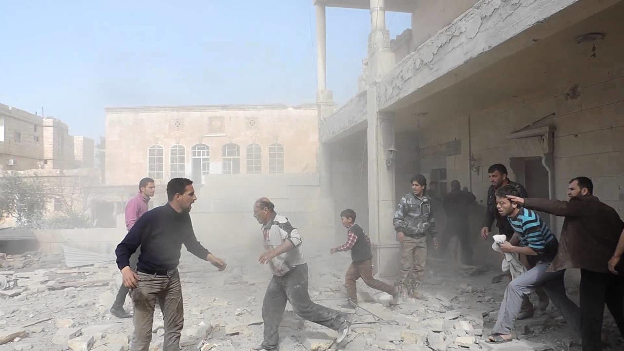 إصابات وحرائق في قصف روسي بقنابل فوسفورية على ريف حلب