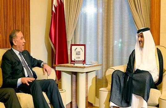 أمير قطر يحث بغداد على الإفراج عن مواطنيه المختطفين