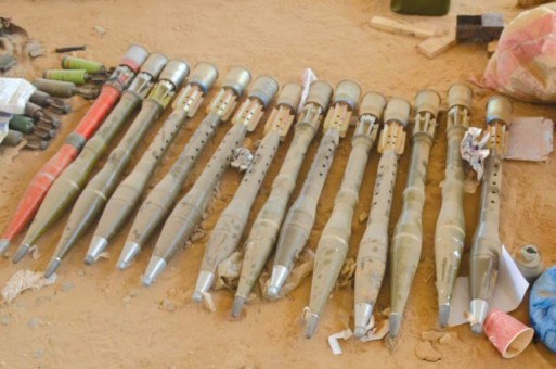 التحالف يدمر مخازن أسلحة وعتاد عسكري للحوثيين قرب الحدود السعودية