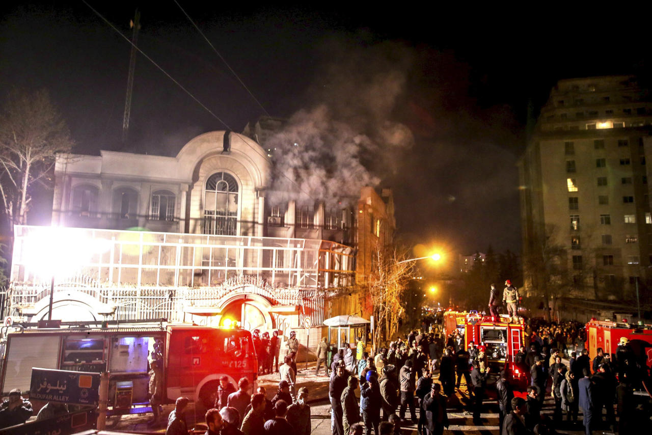 القضاء الإيراني يبرئ المعتدين على السفارة السعودية بطهران