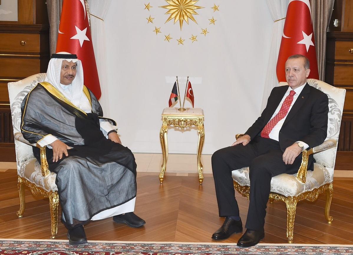 أردوغان يعقد اجتماعاً مغلقاً مع رئيس وزراء الكويت
