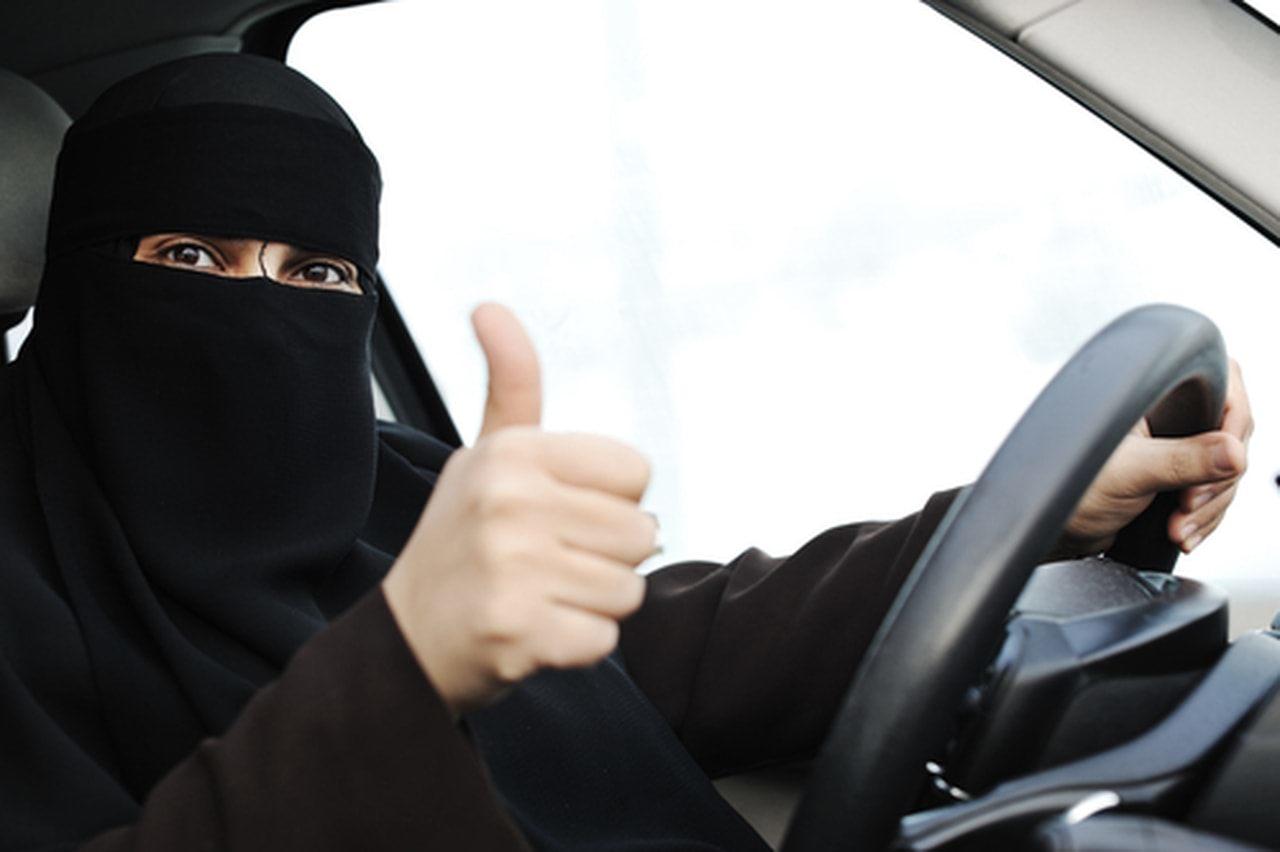 "مشروع" توصية لـ"الشورى" السعودي بالسماح للمرأة بقيادة السيارة