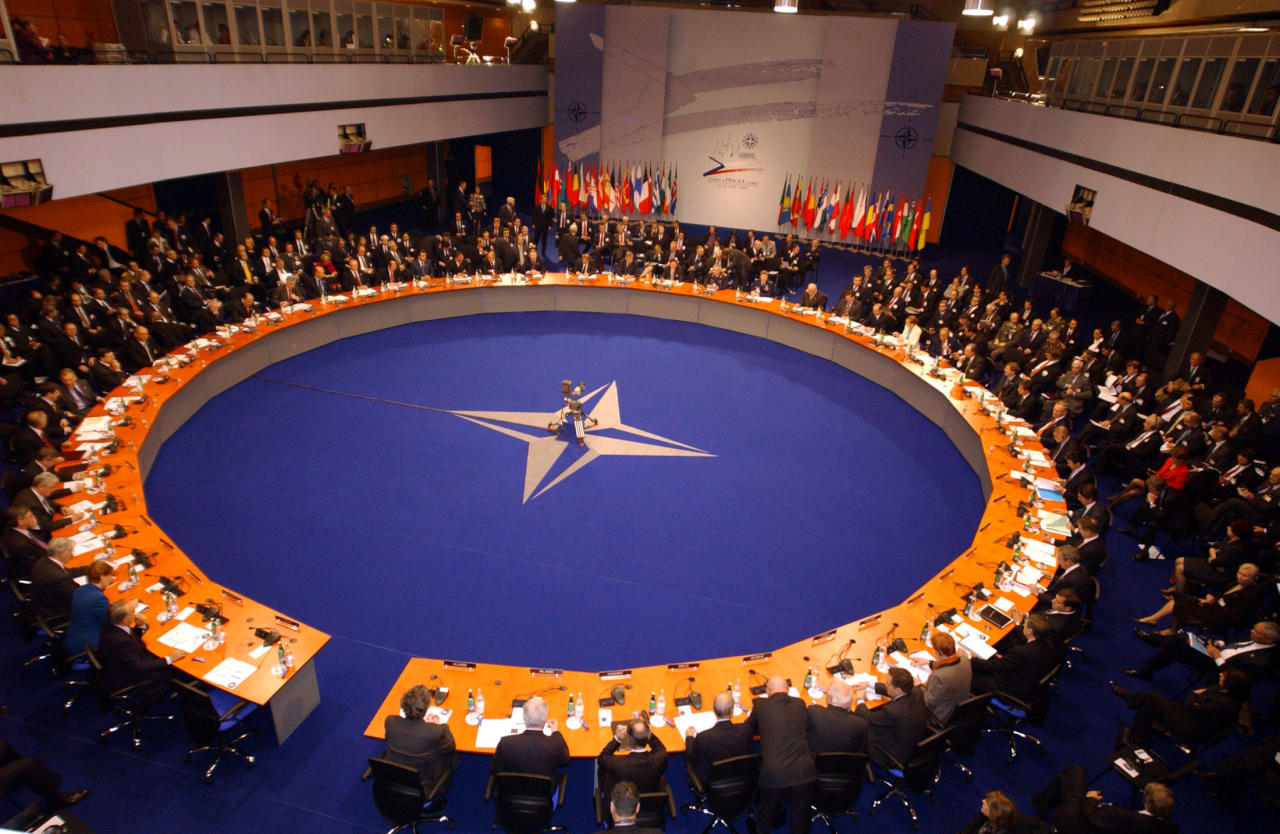 "الناتو" يوقع اتفاقية تعاون أمني مع قطر