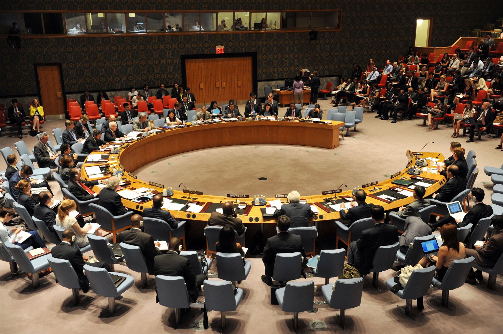 أمريكا وفرنسا وبريطانيا تقترح قرارا بالأمم المتحدة بشأن هجوم سوريا