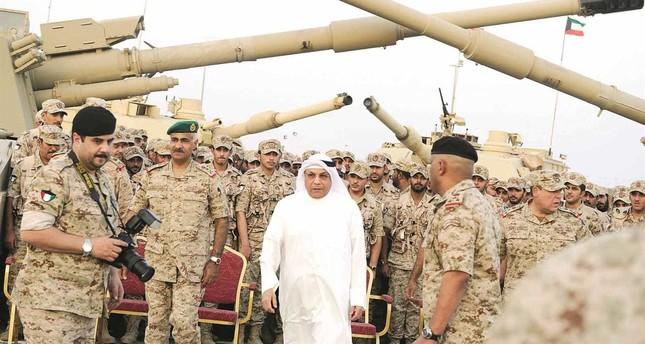 قادة الجيش الكويتي يجرون مباحثات مع وفد عسكري تركي