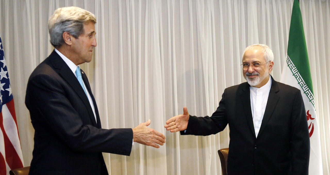 عشية توتر في مياه الخليج وبدء "النووي".. صفقة تبادل إيرانية أمريكية