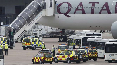 طائرة قطرية تتعرض "لتهديد" في أجواء بريطانيا
