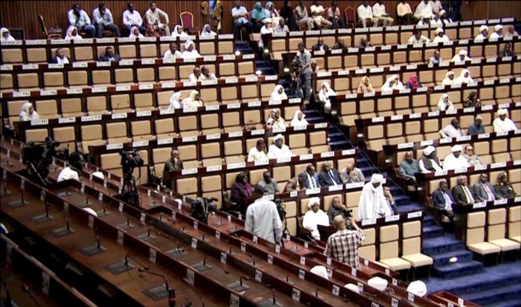 برلمان السودان يدعو لطرد سفراء واشنطن