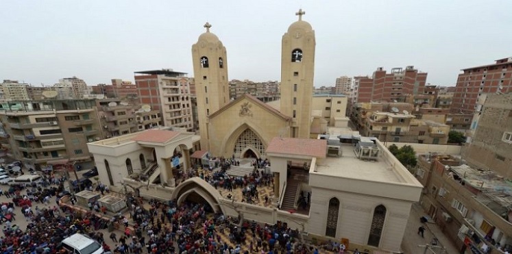 “داعش” يدعو المسلمين إلى الابتعاد عن أماكن تجمعات المسيحيين في مصر