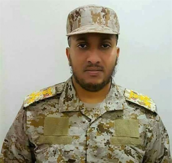قائد عسكري يؤكد تسلم المقرات الحكومية في عدن من "المجلس الإنتقالي"
