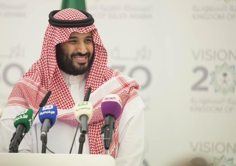 إعلامي سعودي مستقل يتساءل.. هل تتمكن السعودية من تطبيق رؤية 2030؟