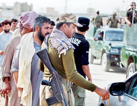 الجيش الباكستاني يشن هجوما واسع النطاق ضد طالبان 