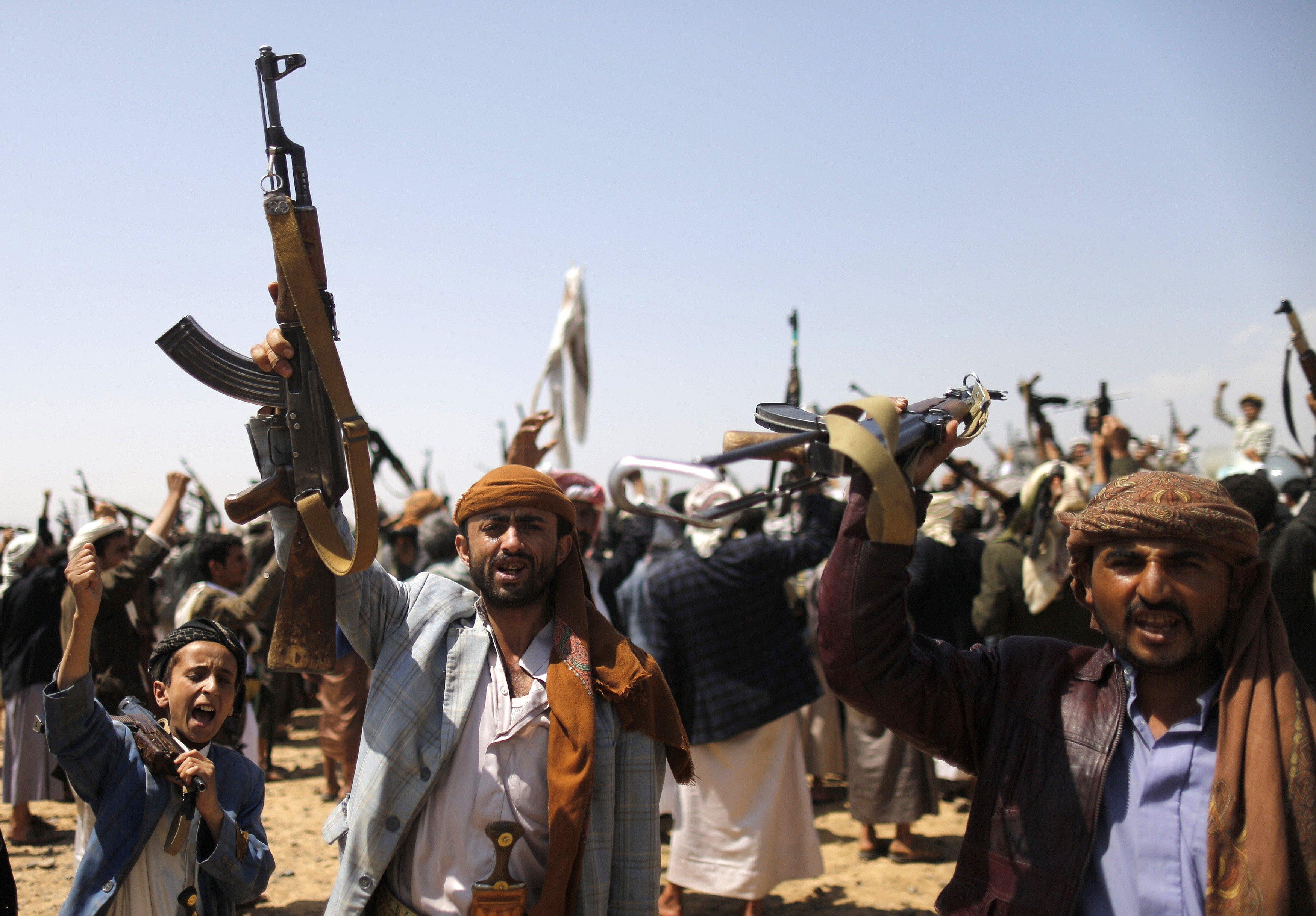 الحوثيون يقبلون بدور إماراتي في"اتفاق" يتضمن انسحابهم وتسليم أسلحتهم
