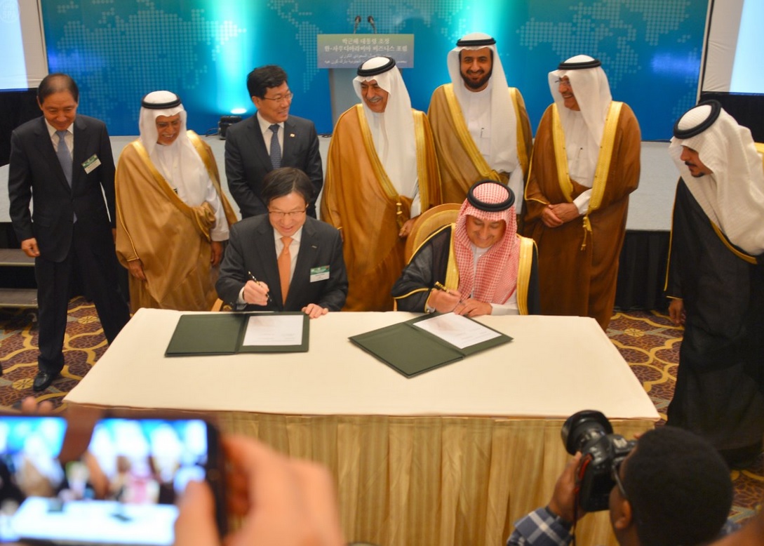 مذكرة تفاهم بين السعودية وكوريا لتشييد مفاعلين نوويين بملياري دولار