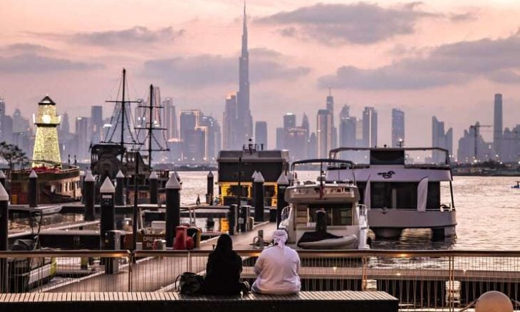 تقارير بريطانية: مراقبة “واتساب” في الإمارات تثير مخاوف متصاعدة بعد اعتقالات بسبب محادثات خاصة