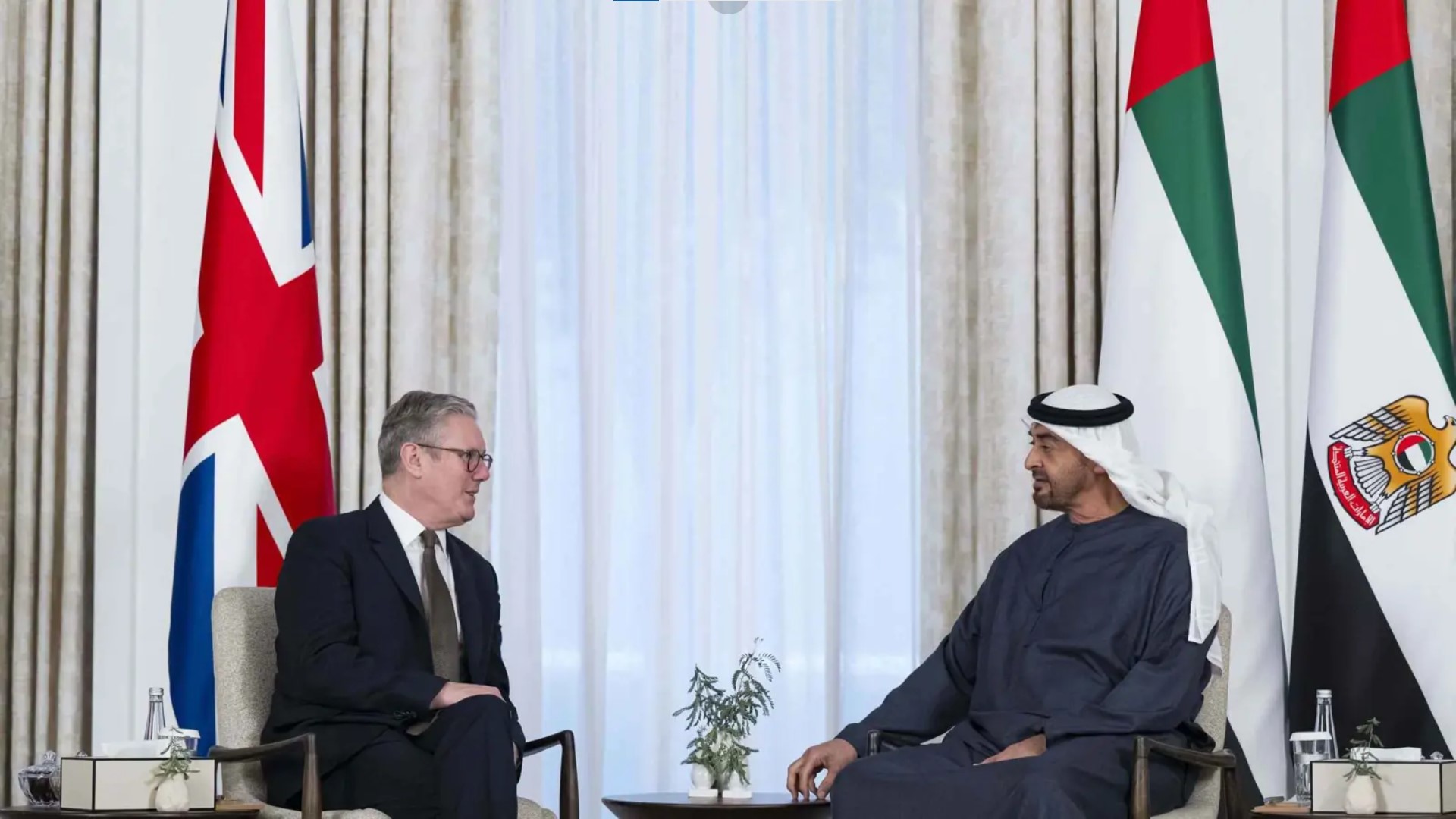 رئيس وزراء بريطانيا يستنكر الهجمات الإيرانية على الإمارات: سنواصل دعمنا لشركائنا