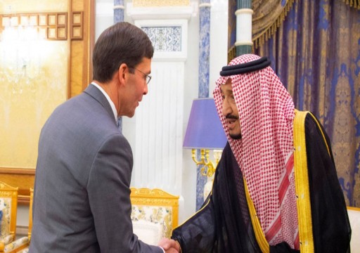 العاهل السعودي يبحث مع مسؤول أمريكي مستجدات الأوضاع في المنطقة
