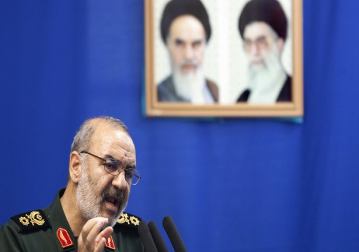 قائد الثوري الإيراني يقتحم الجزر المحتلة ويطلق تهديدات "عنترية"